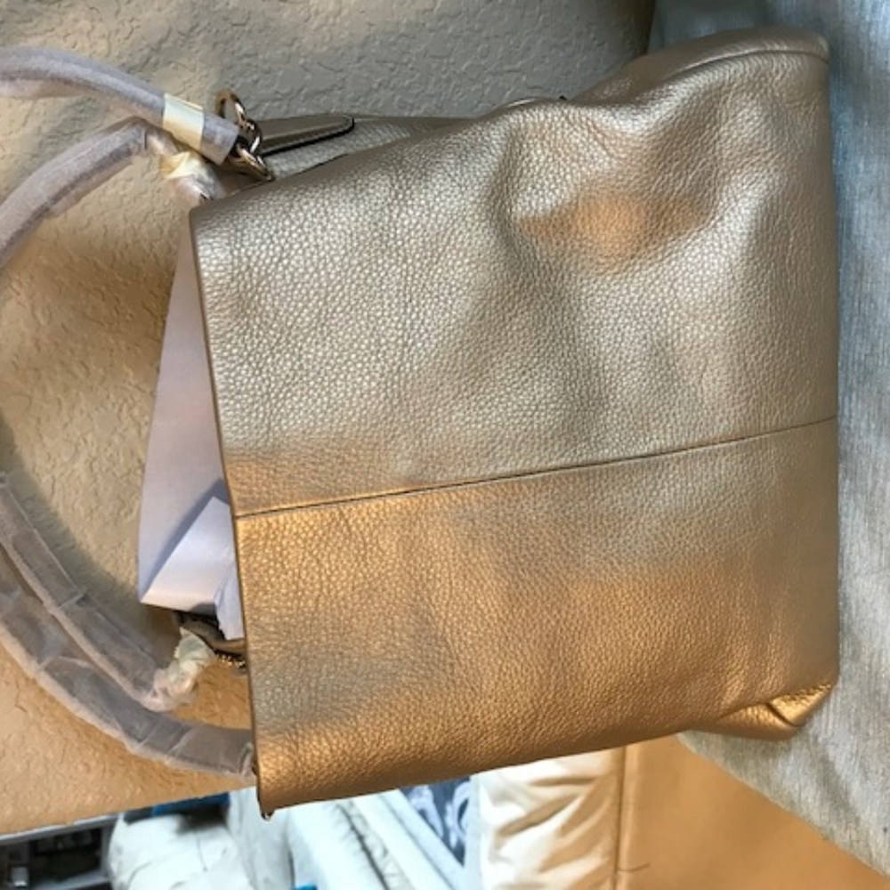 Coach New Gold purse